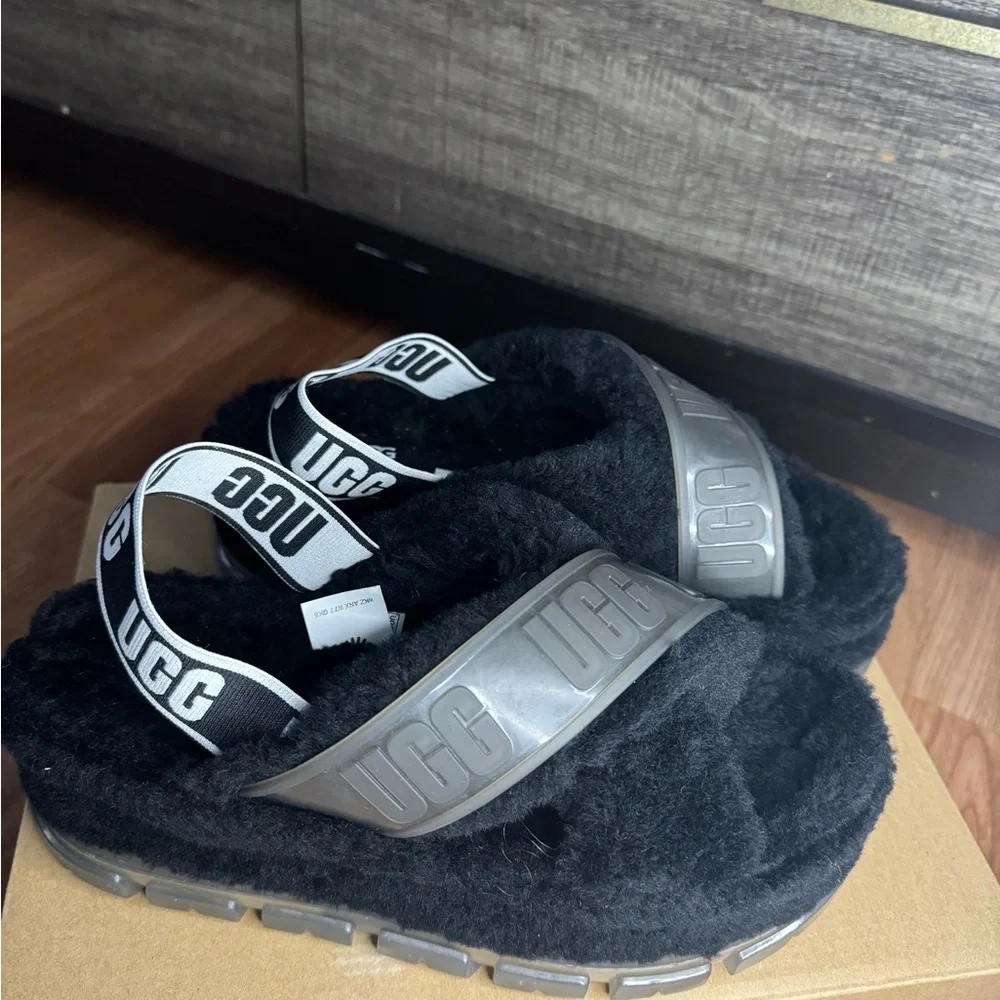 UGG Fuzzita Clear